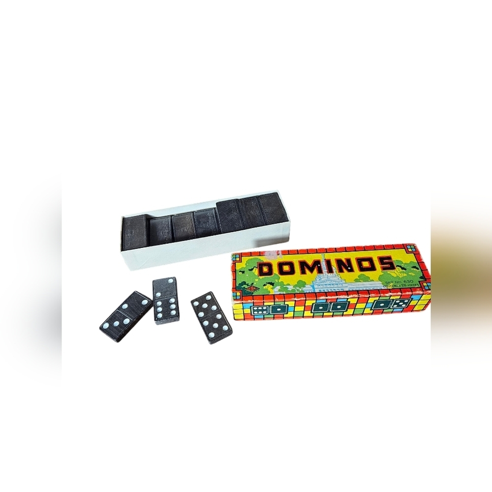 Vintage/Antique Domino's set with the uS Capitol.